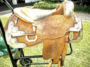 Nice 16″ Blue Ribbon Show Saddle