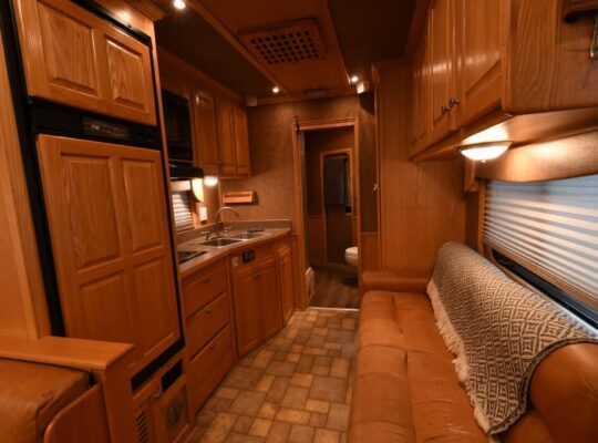 2006 Sooner SE 317 – Ready to Roll!