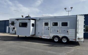 New 2026 Lakota Infinity 8313 SR