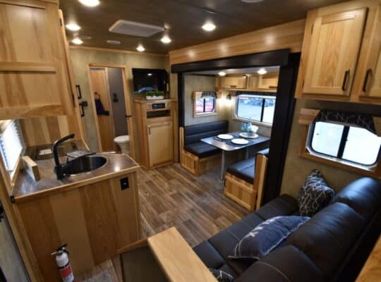 New 2026 Lakota Infinity 8313 SR