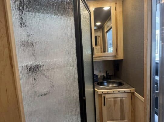 New 2026 Lakota Infinity 8313 SR