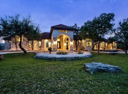LUXURY EQUESTRIAN ESTATE