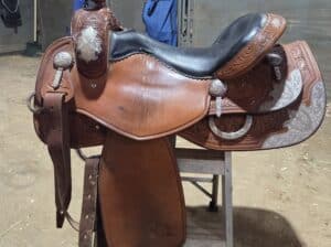2019 amazing condition Show Saddle