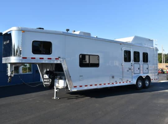 2006 Kiefer Manufacturing GENESIS X3 Horse Trailer